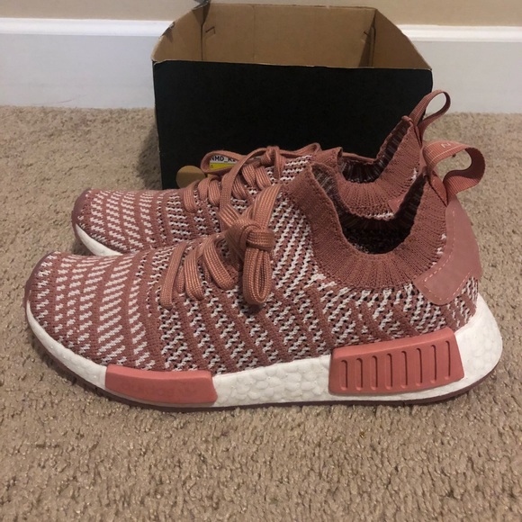 blush adidas nmd